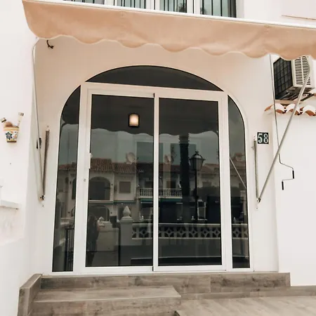 Casa Planta Baja 58 アパート *